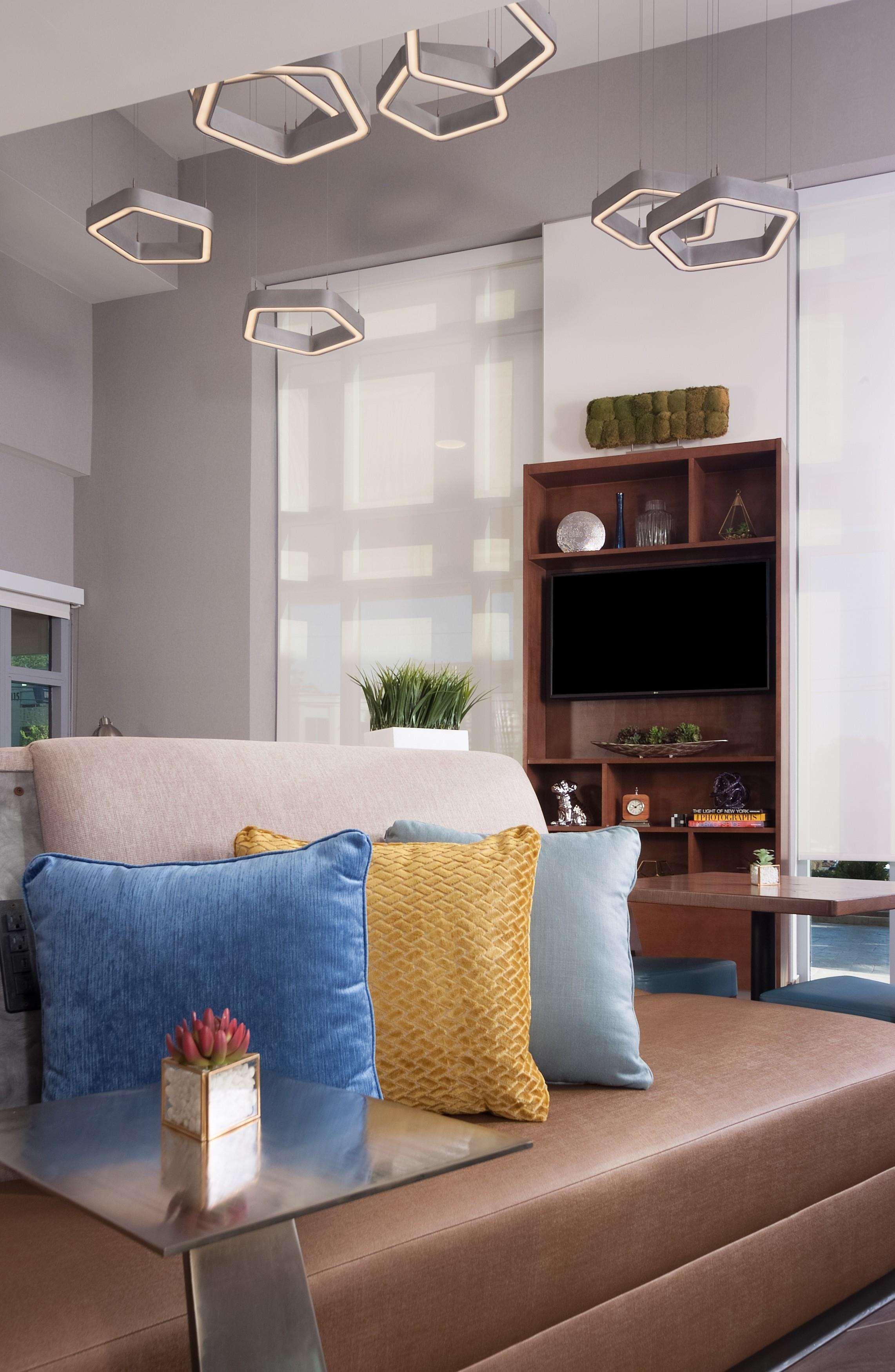 Home2 Suites By Hilton Atlanta Perimeter Center Дънууди Екстериор снимка