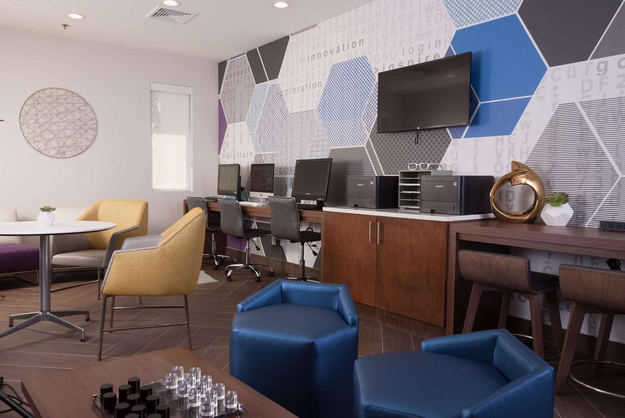 Home2 Suites By Hilton Atlanta Perimeter Center Дънууди Екстериор снимка