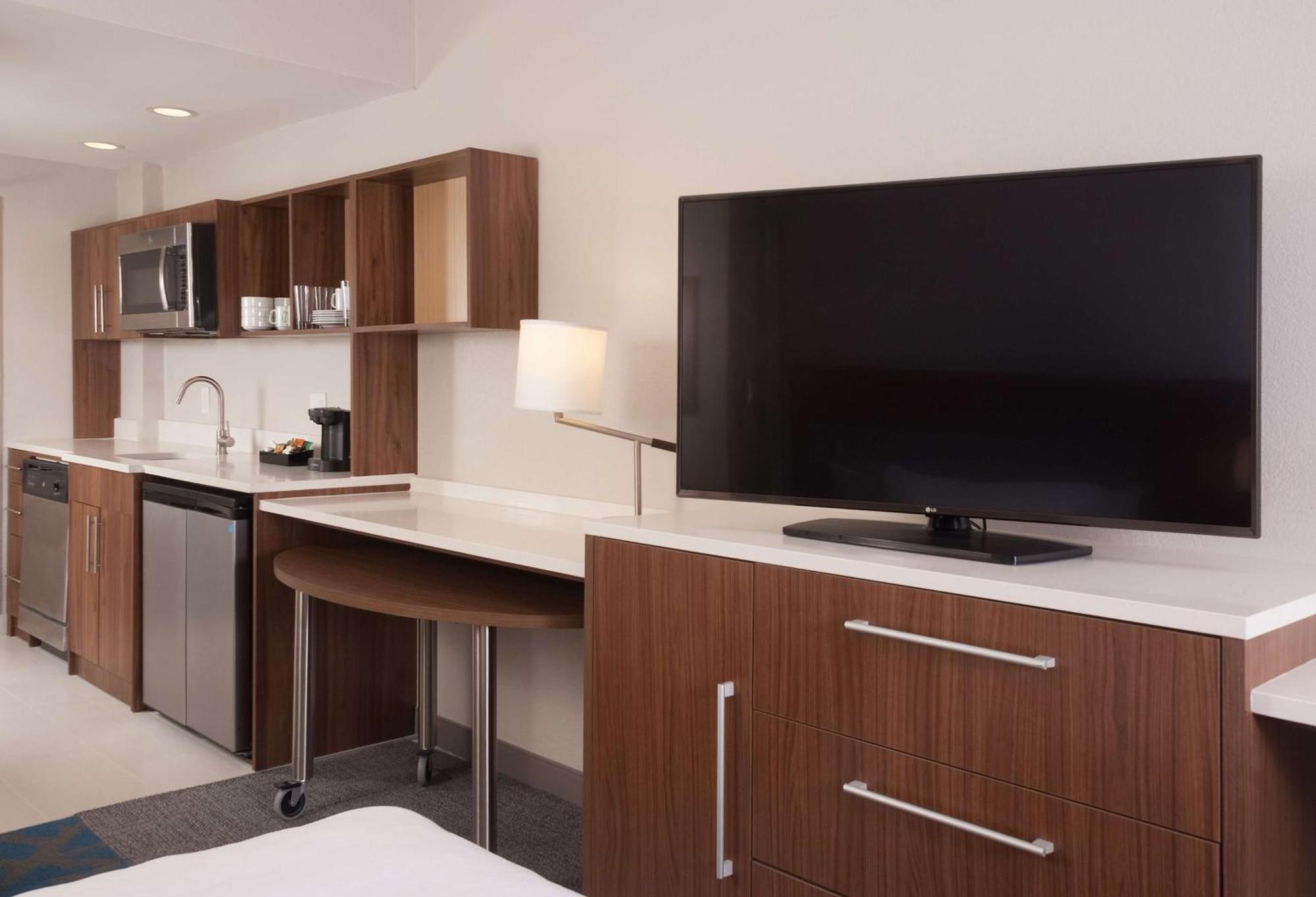 Home2 Suites By Hilton Atlanta Perimeter Center Дънууди Екстериор снимка