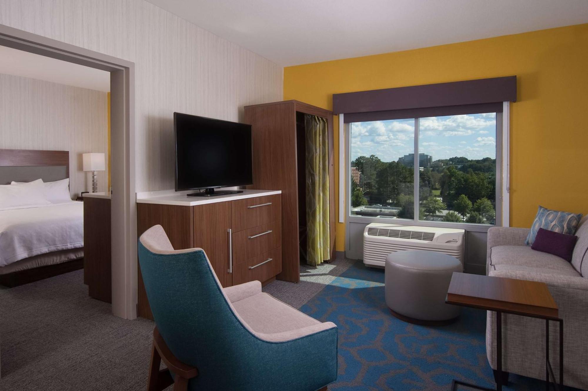 Home2 Suites By Hilton Atlanta Perimeter Center Дънууди Екстериор снимка