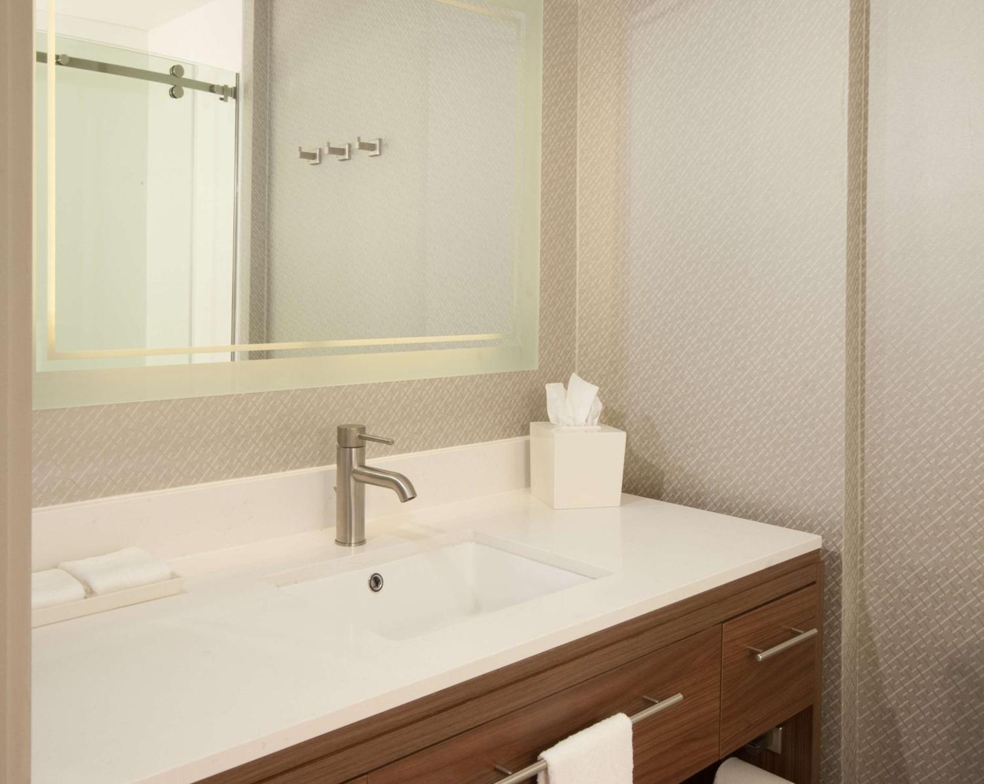 Home2 Suites By Hilton Atlanta Perimeter Center Дънууди Екстериор снимка