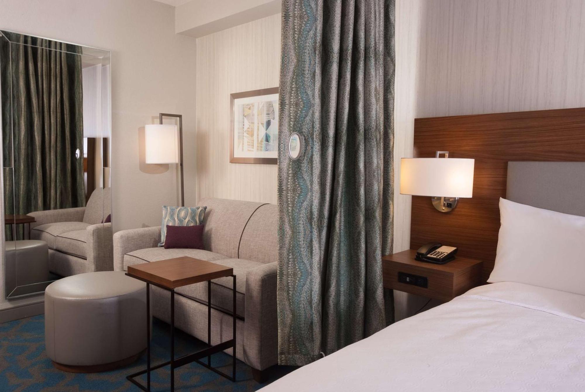 Home2 Suites By Hilton Atlanta Perimeter Center Дънууди Екстериор снимка