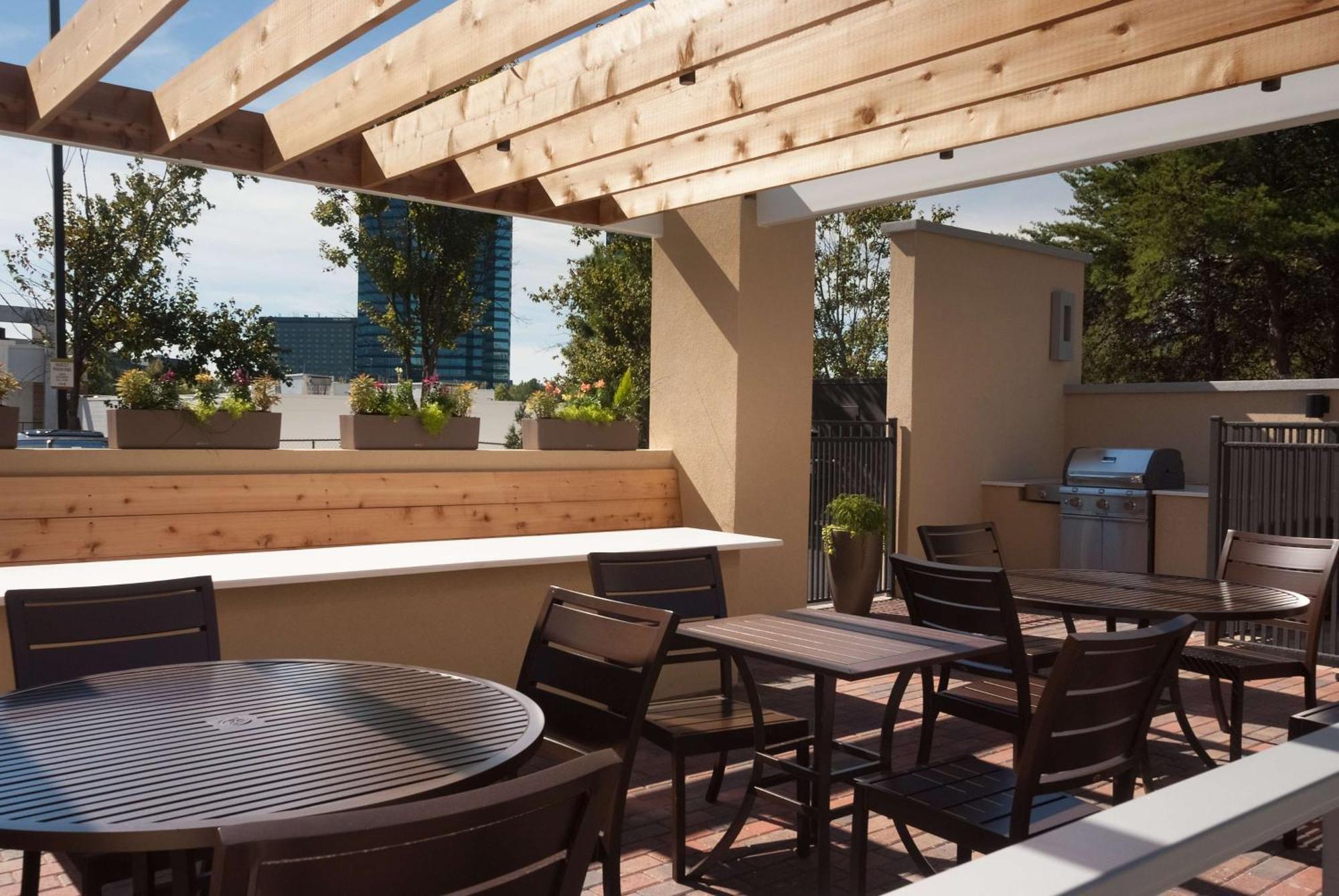Home2 Suites By Hilton Atlanta Perimeter Center Дънууди Екстериор снимка