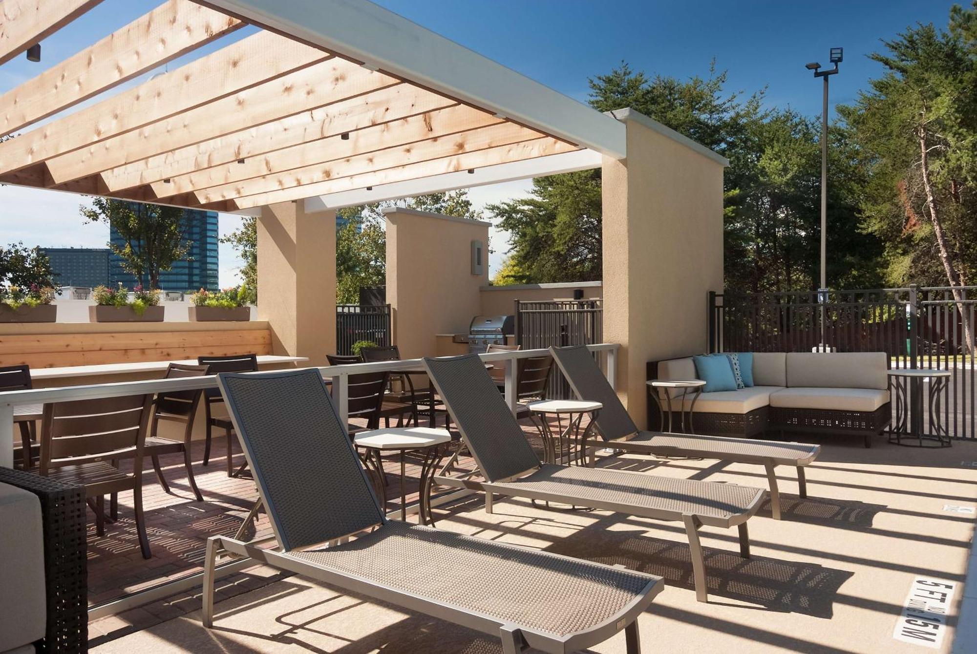 Home2 Suites By Hilton Atlanta Perimeter Center Дънууди Екстериор снимка