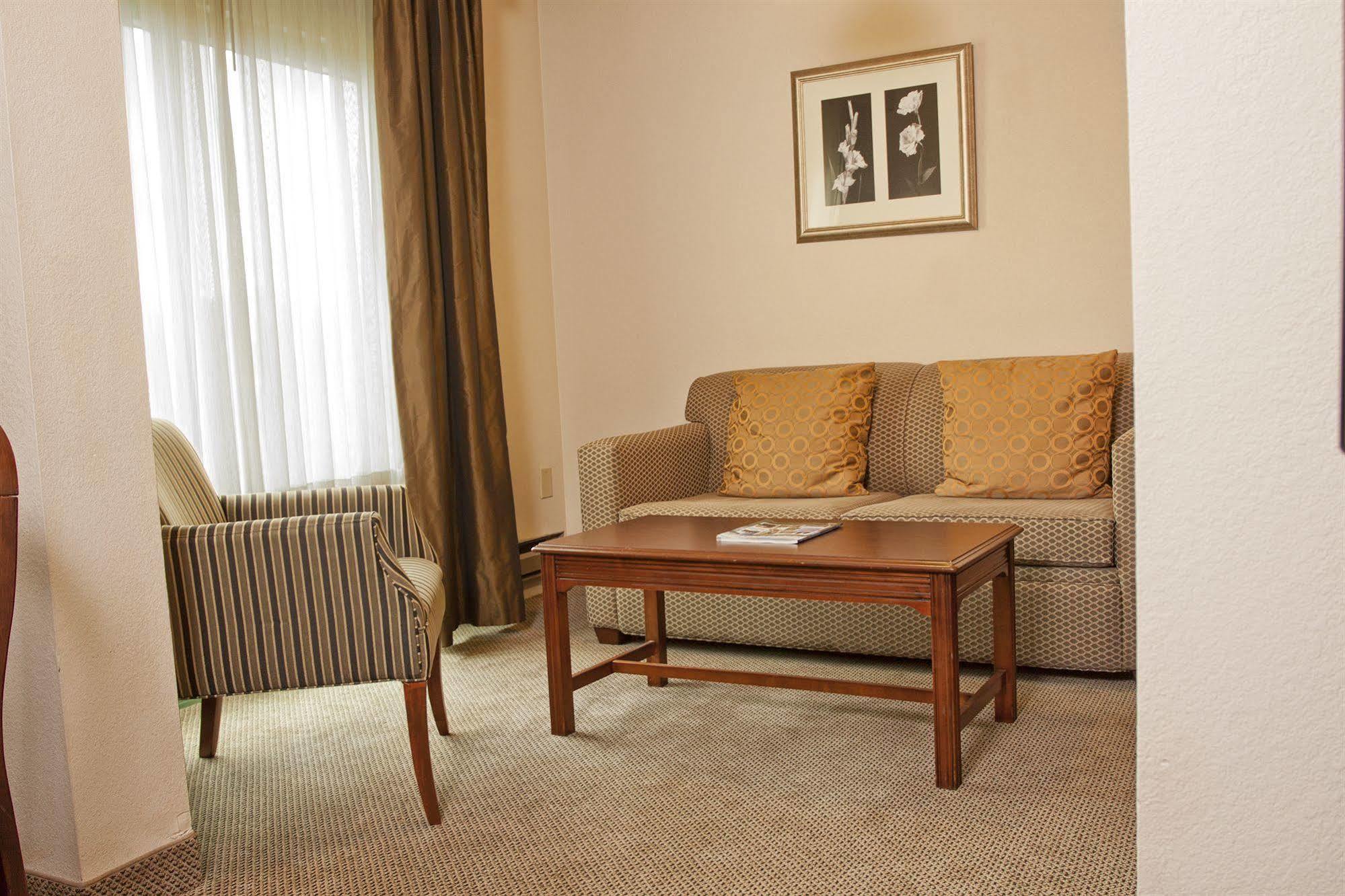 Home2 Suites By Hilton Atlanta Perimeter Center Дънууди Екстериор снимка