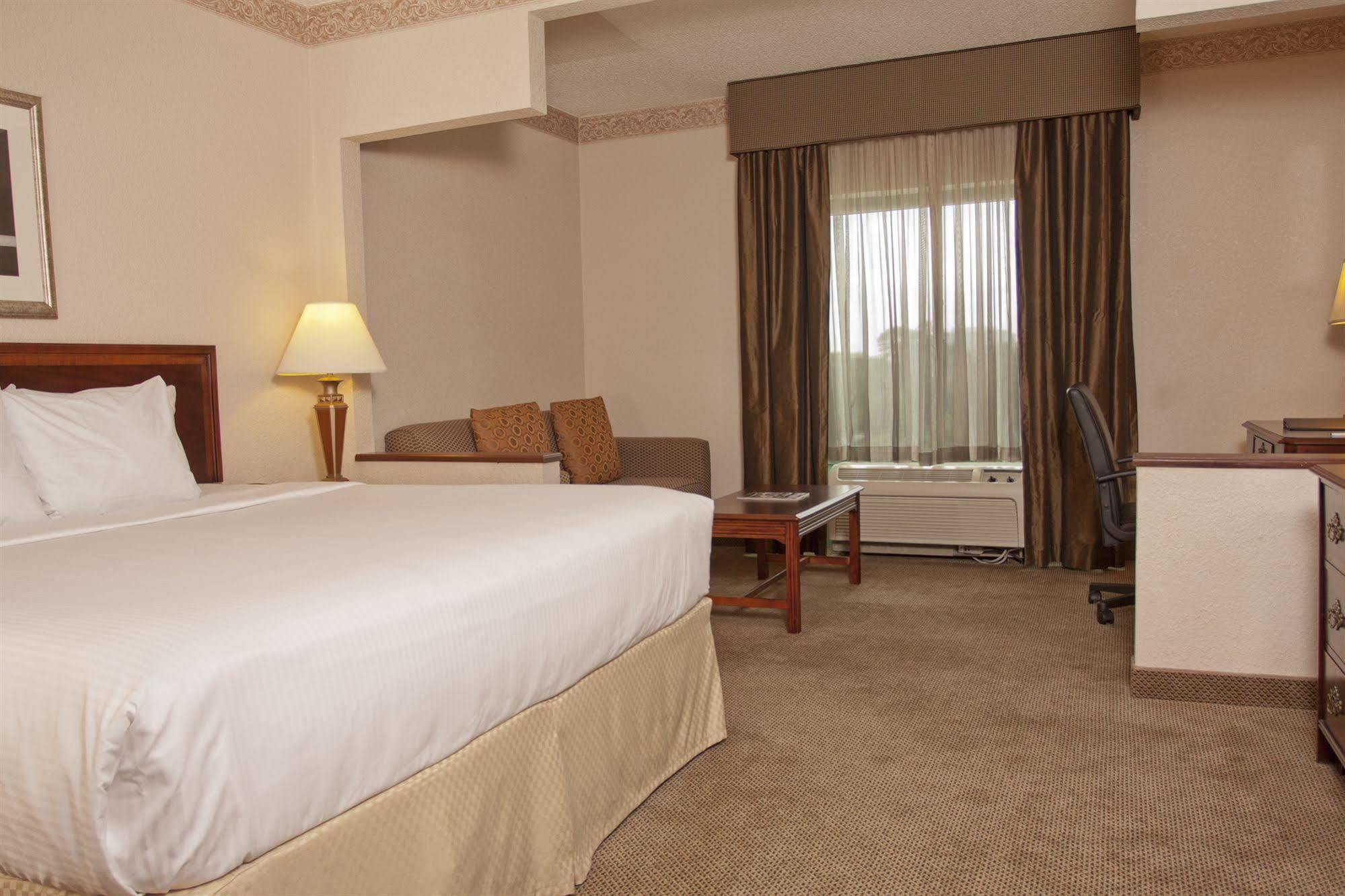 Home2 Suites By Hilton Atlanta Perimeter Center Дънууди Екстериор снимка